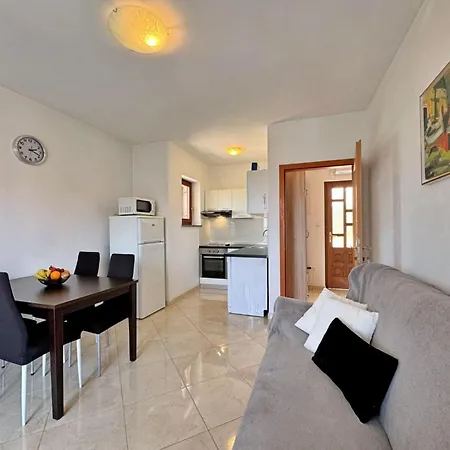 Dunato I- By Interhome *