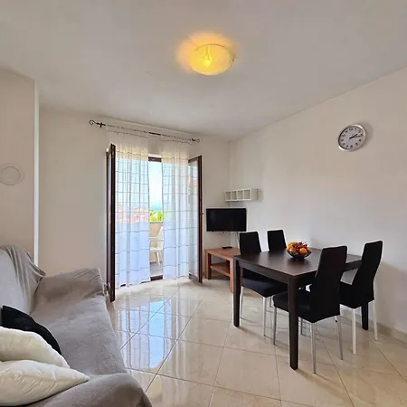 Dunato I- By Interhome